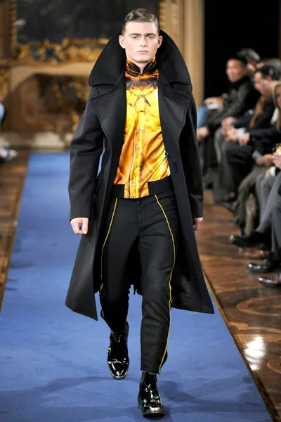 Look 9